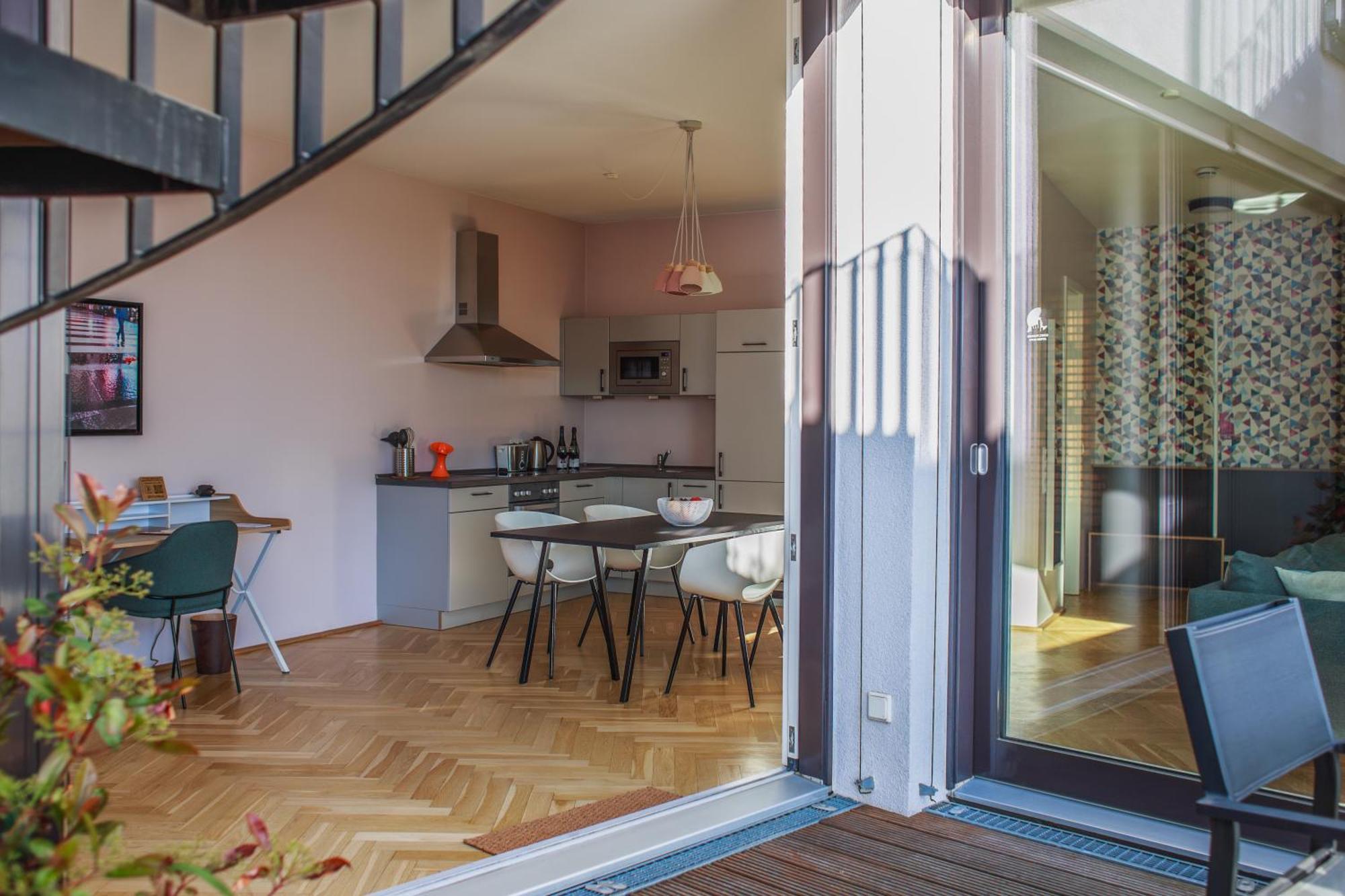 The Circus Apartments Berlim Exterior foto